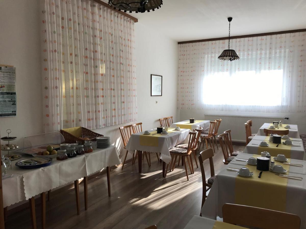 Gaestehaus & Weingut Klein Illmitz Ngoại thất bức ảnh